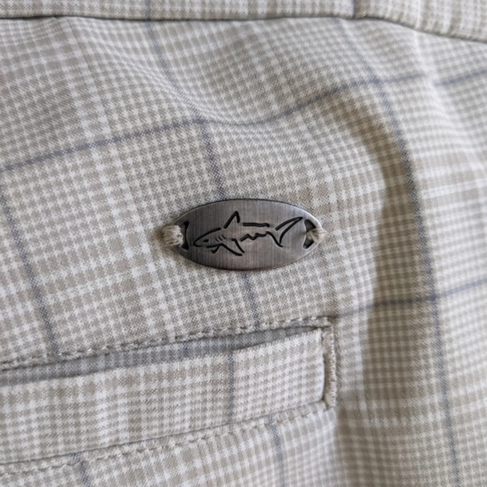 Greg Norman Golf Shorts sz‎ 40 Plaid Polyester Beige Tan Flat Front